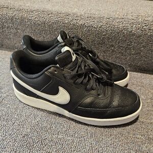 Nike court vision low black white size 9